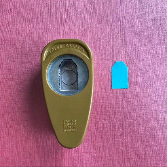 EK Success Paper Shaper Tag Punch - Picture 3 of 5